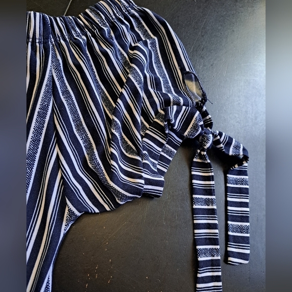 COPY - Derek ❤️ Heart Blue & White Striped Romper    Size XL - Picture 4 of 7